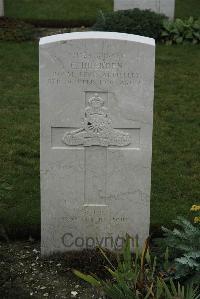Philosophe British Cemetery Mazingarbe - Duerden, C