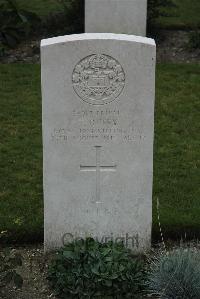 Philosophe British Cemetery Mazingarbe - Duffy, T