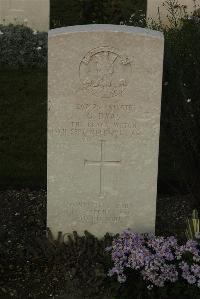 Philosophe British Cemetery Mazingarbe - Dyas, George