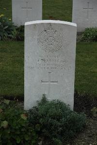 Philosophe British Cemetery Mazingarbe - Fearnley, Joe