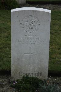 Philosophe British Cemetery Mazingarbe - Ferguson, H