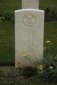 Philosophe British Cemetery Mazingarbe - Fogarty, S