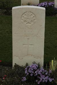 Philosophe British Cemetery Mazingarbe - Fox, Harry