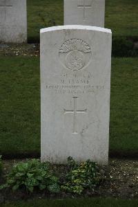 Philosophe British Cemetery Mazingarbe - France, M
