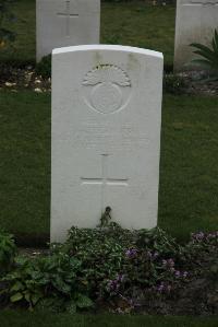 Philosophe British Cemetery Mazingarbe - Frederickson, P
