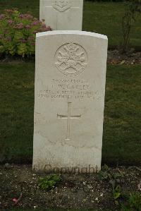 Philosophe British Cemetery Mazingarbe - Garley, Tom Westray