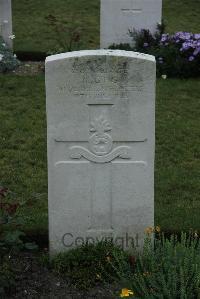 Philosophe British Cemetery Mazingarbe - Ging, M
