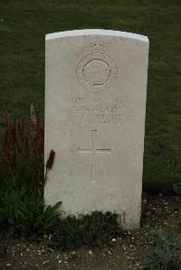 Philosophe British Cemetery Mazingarbe - Glaze, A G