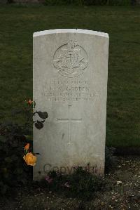 Philosophe British Cemetery Mazingarbe - Godden, F W