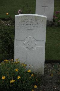 Philosophe British Cemetery Mazingarbe - Hannah, C W C