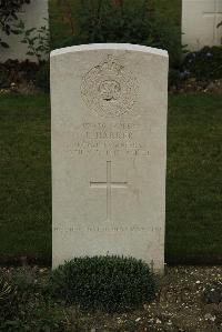 Philosophe British Cemetery Mazingarbe - Harker, J