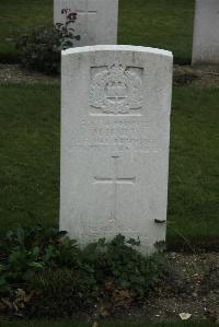 Philosophe British Cemetery Mazingarbe - Hart, M