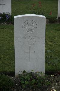 Philosophe British Cemetery Mazingarbe - Harte, T