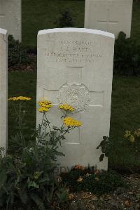Philosophe British Cemetery Mazingarbe - Hayes, J J