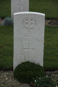 Philosophe British Cemetery Mazingarbe - Head, P