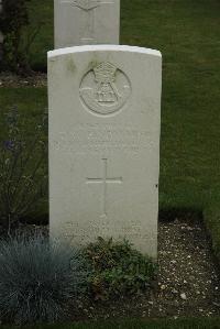 Philosophe British Cemetery Mazingarbe - Hindmarsh, T W