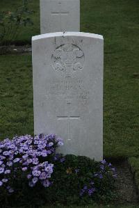 Philosophe British Cemetery Mazingarbe - Hogan, W J
