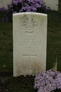 Philosophe British Cemetery Mazingarbe - Hope, T