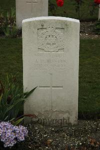 Philosophe British Cemetery Mazingarbe - Hunter, Ernest Desmond