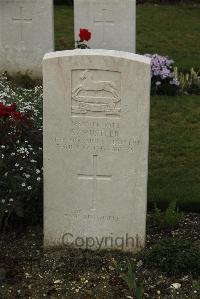 Philosophe British Cemetery Mazingarbe - Hustler, Reuben