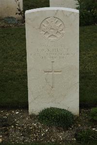 Philosophe British Cemetery Mazingarbe - Illsley, J W F