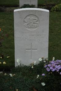 Philosophe British Cemetery Mazingarbe - Johnson, A T