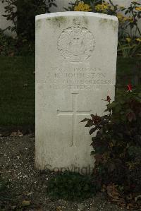 Philosophe British Cemetery Mazingarbe - Johnston, J B