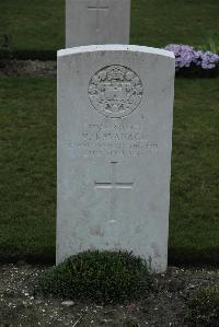 Philosophe British Cemetery Mazingarbe - Kavanagh, Martin
