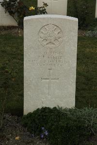 Philosophe British Cemetery Mazingarbe - Keeble, P E