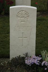 Philosophe British Cemetery Mazingarbe - Kennington, A