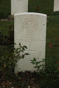 Philosophe British Cemetery Mazingarbe - Lake, B