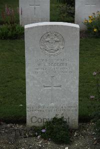 Philosophe British Cemetery Mazingarbe - Leggott, William Evers