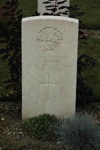 Philosophe British Cemetery Mazingarbe - Limpus, C