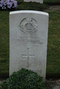Philosophe British Cemetery Mazingarbe - Lincoln, W W