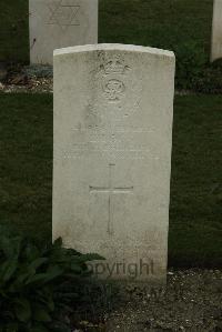 Philosophe British Cemetery Mazingarbe - Lock, Edgar
