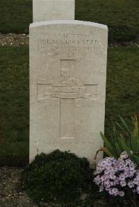Philosophe British Cemetery Mazingarbe - Lockyear, Horace