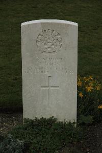 Philosophe British Cemetery Mazingarbe - Lomas, Ernest