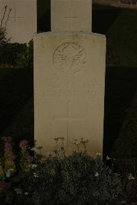 Philosophe British Cemetery Mazingarbe - MacKenzie, Ronald