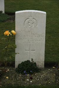 Philosophe British Cemetery Mazingarbe - MacLean, Dugald Black