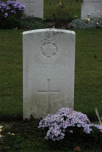 Philosophe British Cemetery Mazingarbe - Mallett, J H
