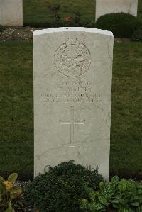 Philosophe British Cemetery Mazingarbe - Maltby, John Edwin