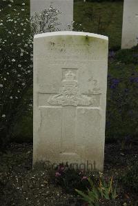 Philosophe British Cemetery Mazingarbe - McGowan, H