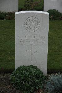 Philosophe British Cemetery Mazingarbe - Shields, G