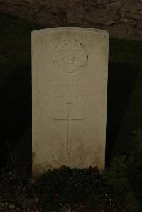 Philosophe British Cemetery Mazingarbe - Turner, I