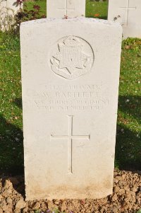 Honnechy British Cemetery - Bartlett, W