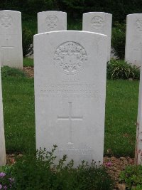 Honnechy British Cemetery - Barton, Charles Geoffrey