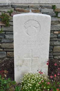 Honnechy British Cemetery - Bennett, C