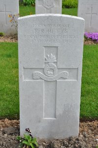 Honnechy British Cemetery - Betts, Frederick Rodney