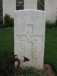 Honnechy British Cemetery - Dunlop, J G M