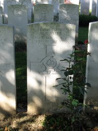 Houchin British Cemetery - Allen, W S